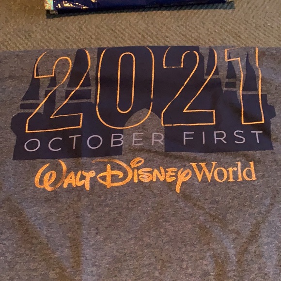 NWT Disney 50th Anniversary October 1st 2021 Day Of Passholder T-Shirt Tee - Picture 5 of 7